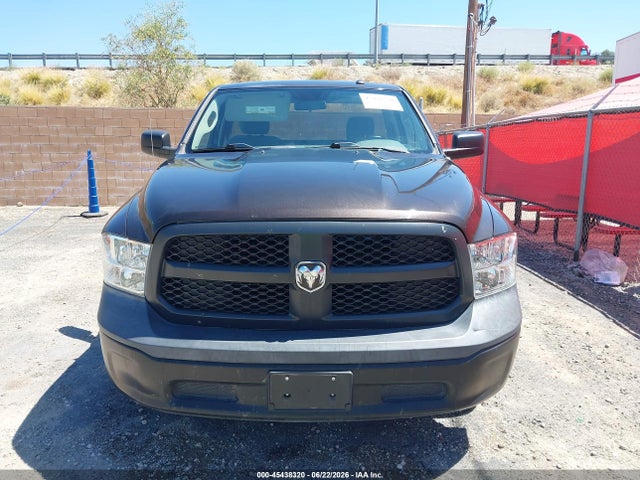 45438320 :رقم المزاد ، 3C6JR6DGXHG764750 vin ، 2017 Ram 1500 Tradesman  4x2 8' Box مزاد بيع