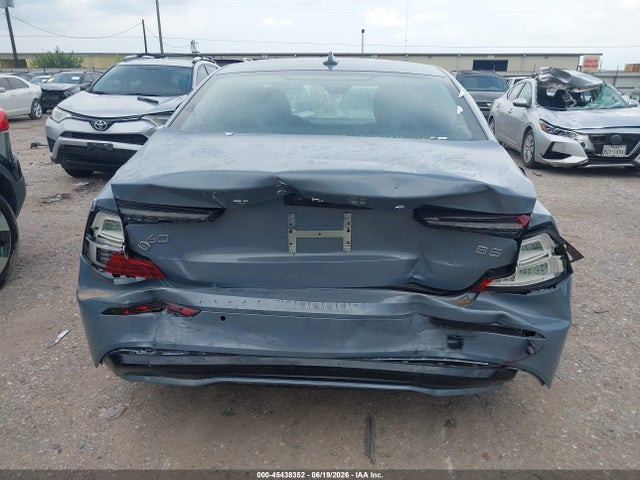7JRL12FK9RG323001 Volvo S60 B5 Core Dark Theme