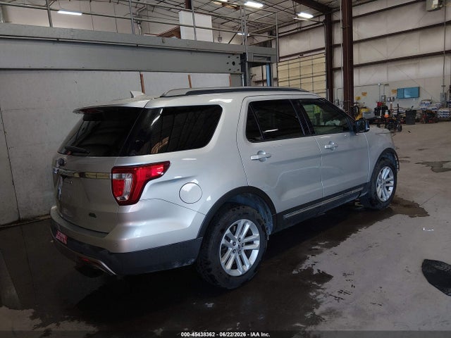 Ford EXPLORER XLT 2017 1FM5K7D81HGB16444 Image 4