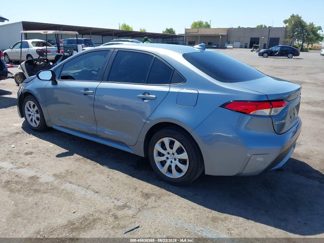 Toyota COROLLA LE 2022 5YFEPMAEXNP275990 Image 3