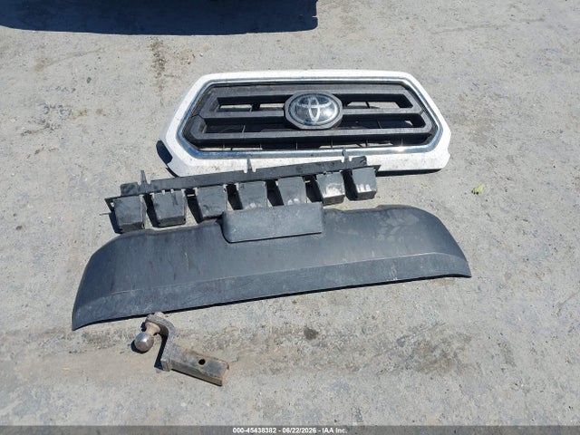 3TMCZ5ANXNM517000 Toyota Tacoma Sr5 V6