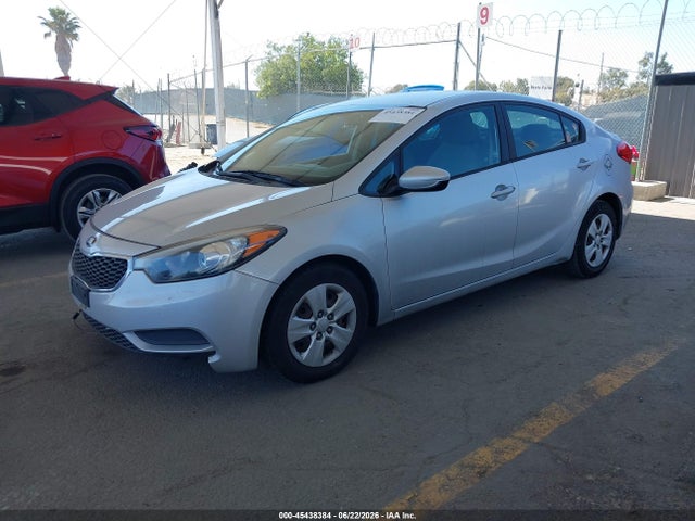 KIA FORTE LX 2016 KNAFK4A60G5534589 Image 2