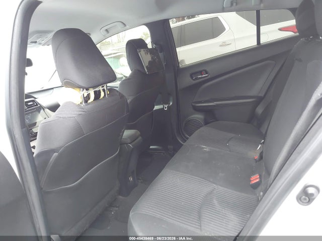 JTDKBRFUXJ3063852 Toyota Prius Two