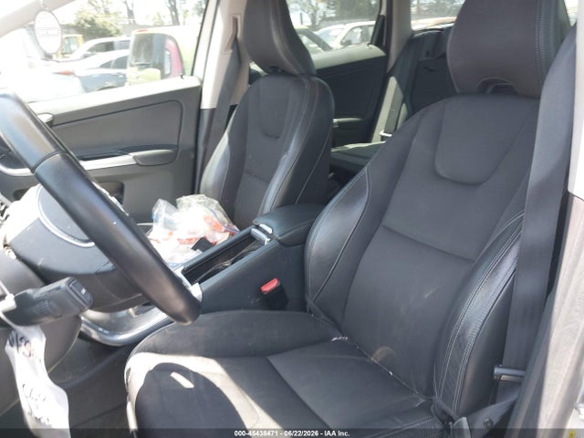 Продажа на аукционе авто 2016 Volvo Xc60 T5 Drive-e, vin: YV440MDJ8G2923477, номер лота: 45438471
