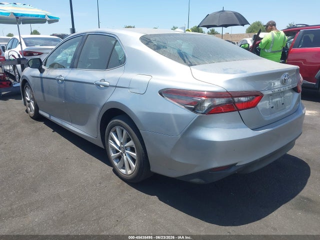 Toyota CAMRY LE 2022 4T1C11AK0NU679666 Image 3