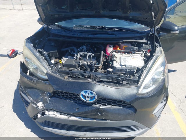 Toyota Prius C One 2018 JTDKDTB38J1615137 Image 10