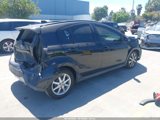 Toyota Prius C One 2018 JTDKDTB38J1615137 Image 4
