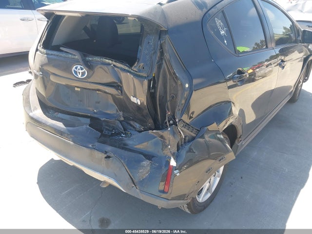 Toyota Prius C One 2018 JTDKDTB38J1615137 Image 13