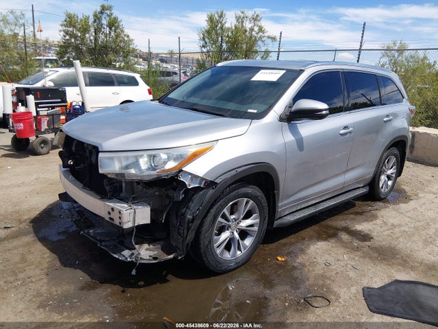 Toyota Highlander Xle V6 2015 5TDJKRFH7FS197223 Image 2