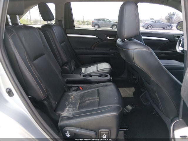 Toyota Highlander Xle V6 2015 5TDJKRFH7FS197223 Image 8