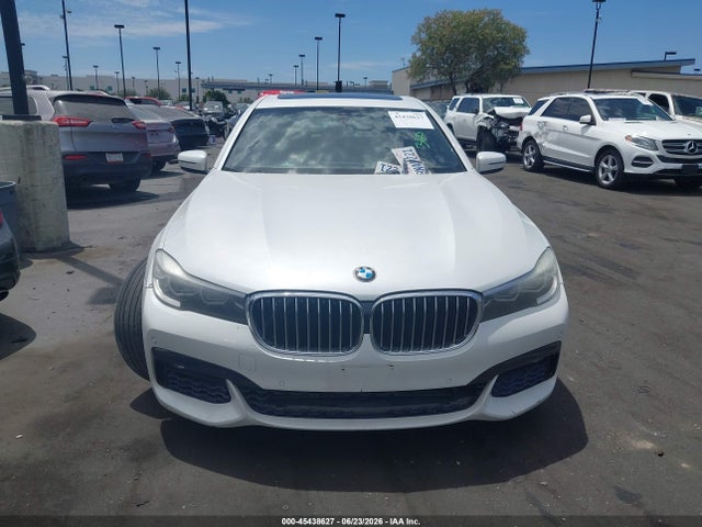 BMW 740I 2016 WBA7E2C57GG547011 Image 13