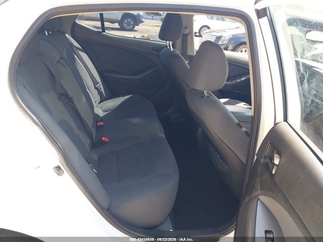KIA Optima Lx 2015 5XXGM4A79FG506066 Image 8