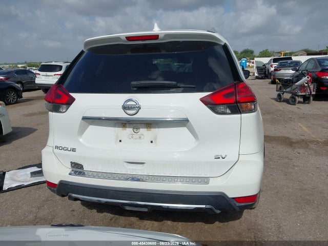 45438680 :رقم المزاد ، 5N1AT2MT2HC882239 vin ، 2017 Nissan Rogue Sv مزاد بيع