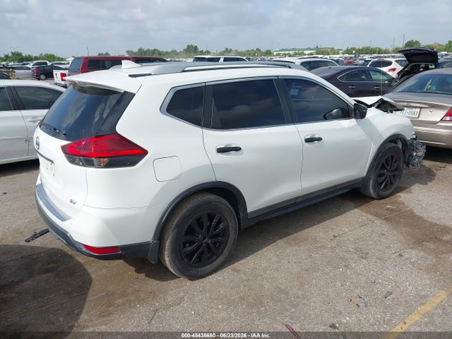 45438680 :رقم المزاد ، 5N1AT2MT2HC882239 vin ، 2017 Nissan Rogue Sv مزاد بيع