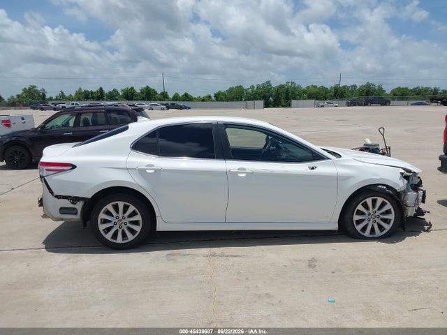 Toyota CAMRY LE 2020 4T1C11AK6LU395942 Image 13