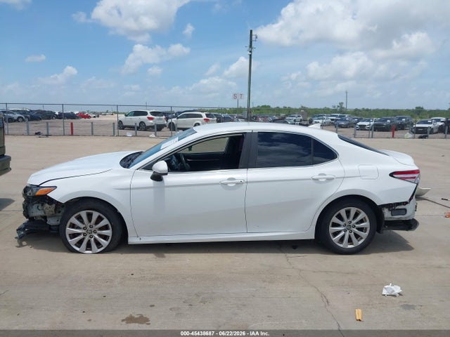 Toyota CAMRY LE 2020 4T1C11AK6LU395942 Image 14