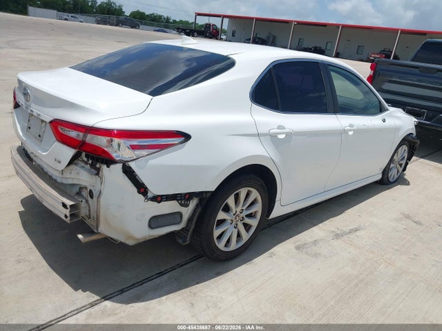 Toyota CAMRY LE 2020 4T1C11AK6LU395942 Image 4