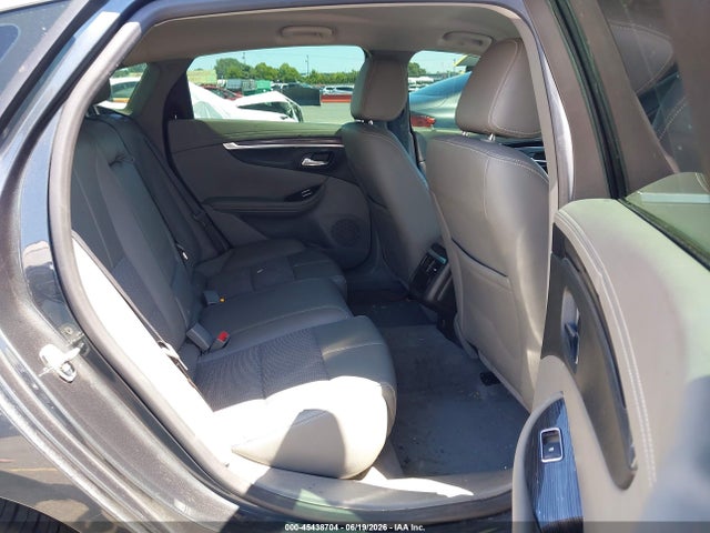 Chevrolet IMPALA 1LT 2018 2G1105S31J9167153 Image 8