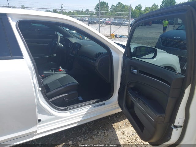Chrysler 300 300s 2023 2C3CCABT6PH676867 Image 5