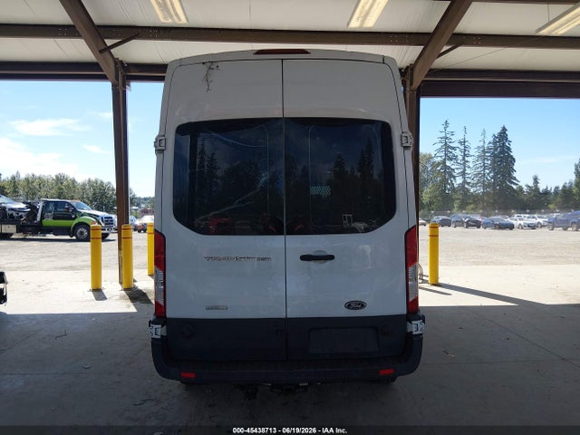 45438713 :رقم المزاد ، 1FTSW2XG6FKA53384 vin ، 2015 Ford Transit-350 مزاد بيع