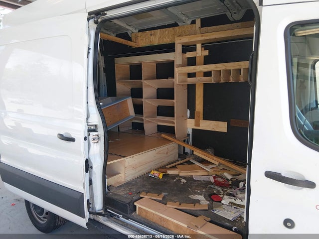 45438713 :رقم المزاد ، 1FTSW2XG6FKA53384 vin ، 2015 Ford Transit-350 مزاد بيع