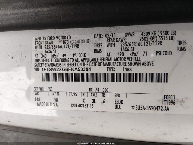 45438713 :رقم المزاد ، 1FTSW2XG6FKA53384 vin ، 2015 Ford Transit-350 مزاد بيع