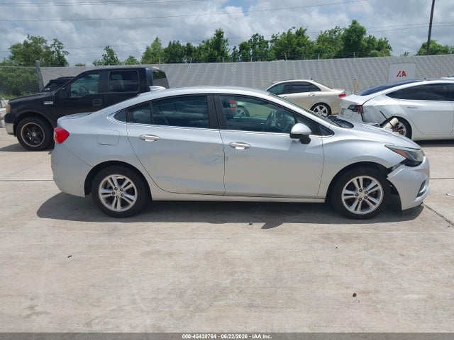 1G1BE5SM0H7232309 Chevrolet Cruze Lt Auto