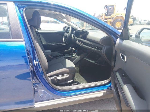 Продаж на аукціоні авто 2025 Kia K4 Lxs, vin: 3KPFT4DE2SE072522, номер лоту: 45438864