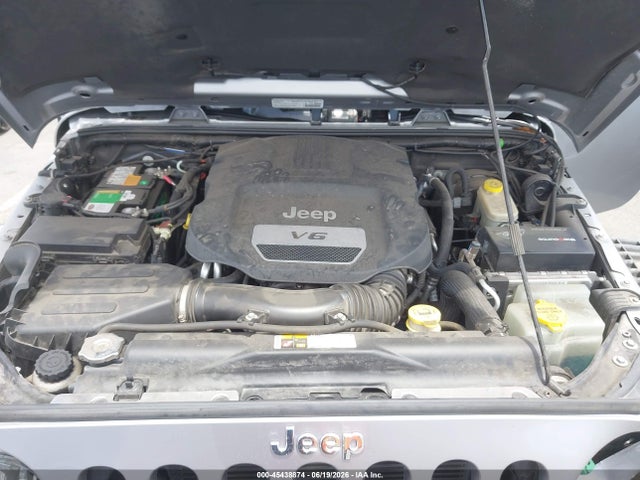 1C4BJWFG5EL120203 Jeep Wrangler Unlimited Rubicon