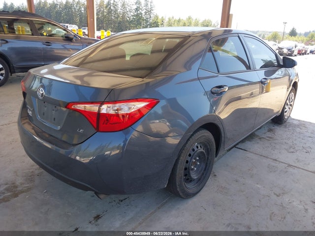Toyota COROLLA LE 2018 5YFBURHE4JP833986 Image 4