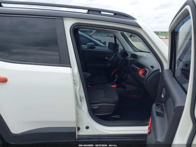 ZACNJBC15LPL42946 Jeep Renegade Trailhawk 4x4