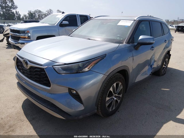 5TDGZRAH4NS124855 Toyota Highlander Xle