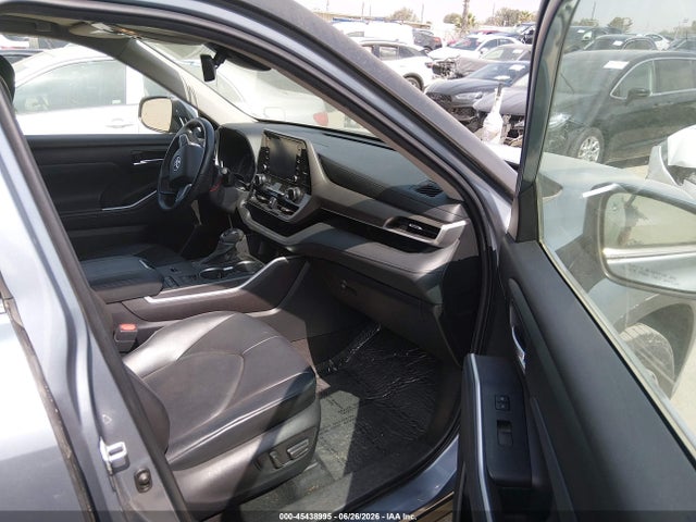 5TDGZRAH4NS124855 Toyota Highlander Xle