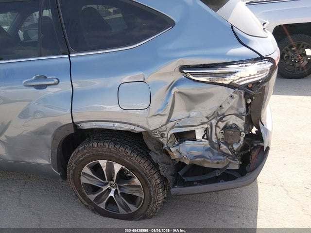 5TDGZRAH4NS124855 Toyota Highlander Xle