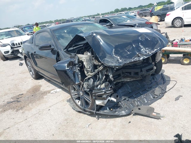 45439031 :رقم المزاد ، 1ZVBP8AM0E5315943 vin ، 2014 Ford Mustang V6/v6 Premium مزاد بيع