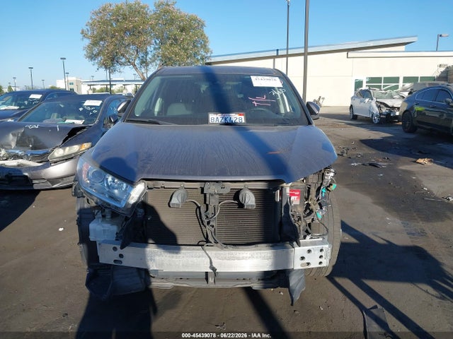 Toyota Highlander Le 2018 5TDZARFHXJS034337 Image 12