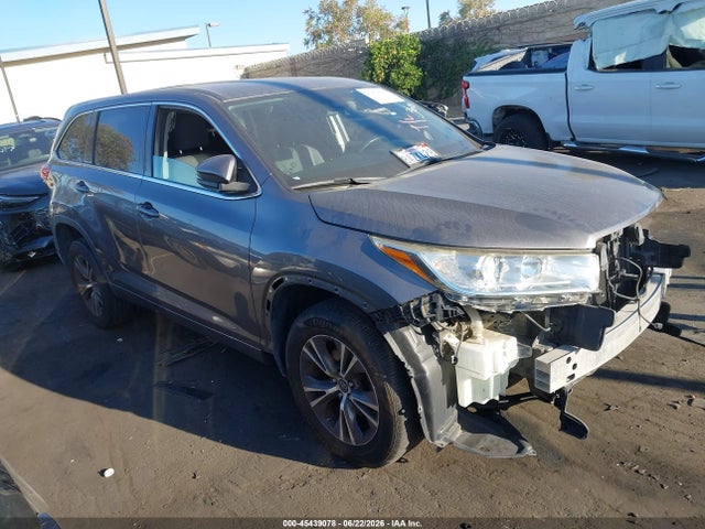 Продажа на аукционе авто 2018 Toyota Highlander Le, vin: 5TDZARFHXJS034337, номер лота: 45439078