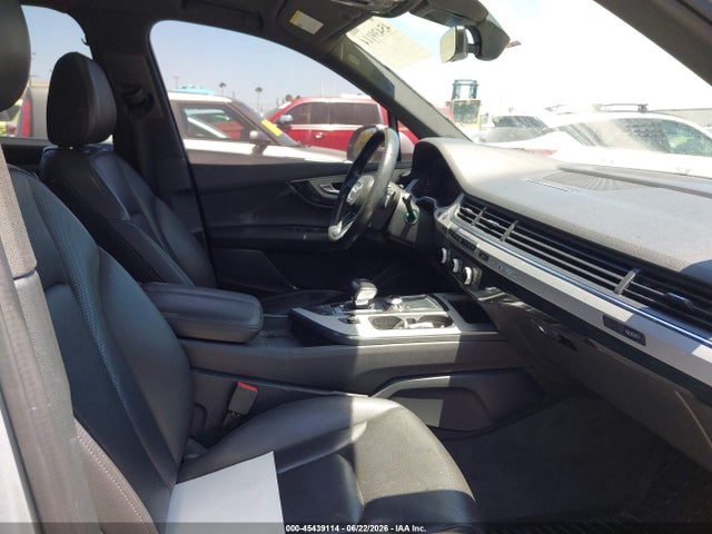 WA1LHAF79JD001751 Audi Q7 2.0t Premium