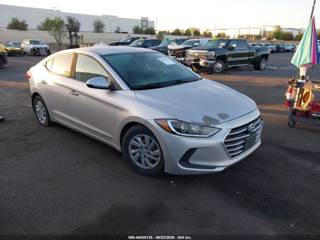 2018 5NPD74LF8JH317081 main image