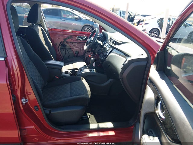 JN1BJ1CP7HW013666 Nissan Rogue Sport Sv