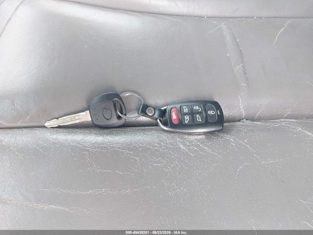45439281 :رقم المزاد ، KNDMC233486048538 vin ، 2008 Hyundai Entourage Gls/limited مزاد بيع