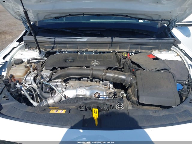 W1N4M4GB5MW145325 Mercedes-Benz GLB 250