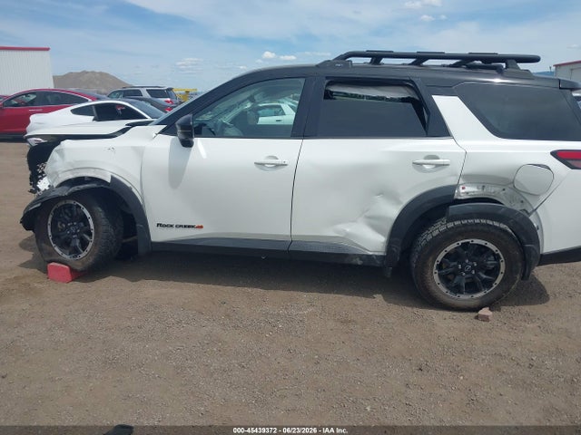 5N1DR3BD8PC202713 Nissan Pathfinder Rock Creek 4wd