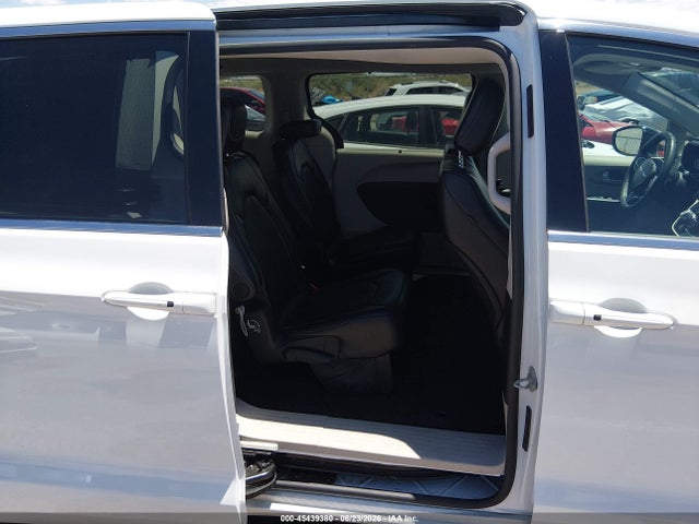 Auction sale of the 2024 Chrysler Pacifica Touring L, vin: 2C4RC1BG8RR152089, lot number: 45439380