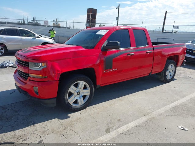 Chevrolet Silverado 1500 Custom 2017 1GCRCPECXHZ191704 Image 2