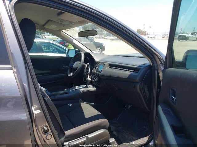 Honda HR-V LX 2017 3CZRU5H34HM722419 Image 5