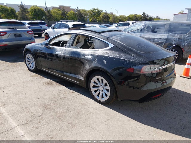 Tesla Model S 100d/75d/p100d 2018 5YJSA1E22JF260912 Image 3