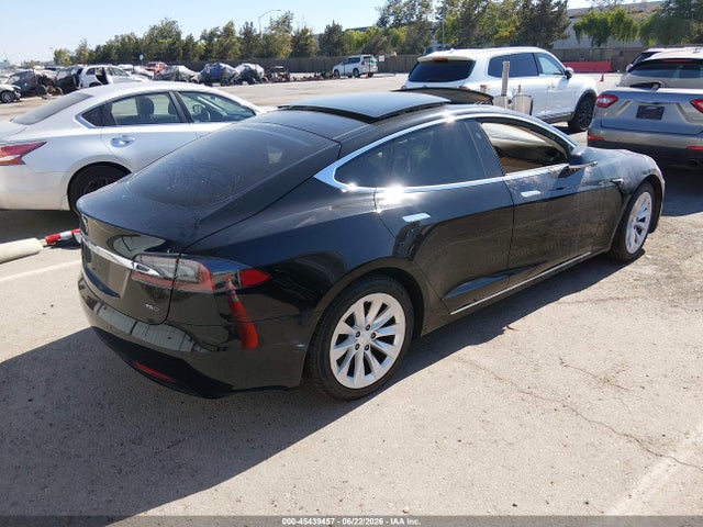 Tesla Model S 100d/75d/p100d 2018 5YJSA1E22JF260912 Image 4