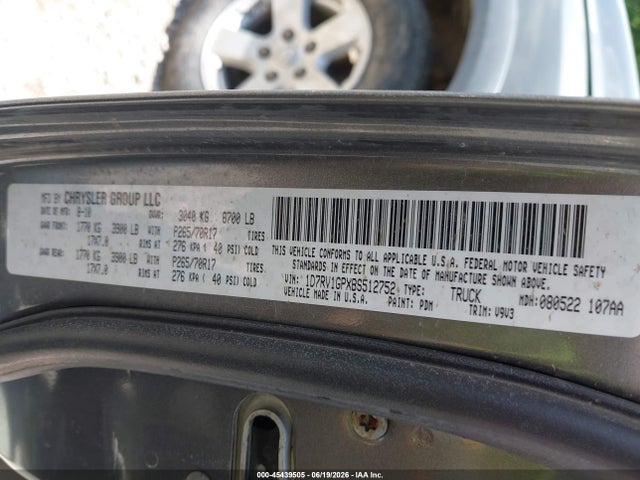 45439505 :رقم المزاد ، 1D7RV1GPXBS512752 vin ، 2011 Ram Ram 1500 Slt مزاد بيع