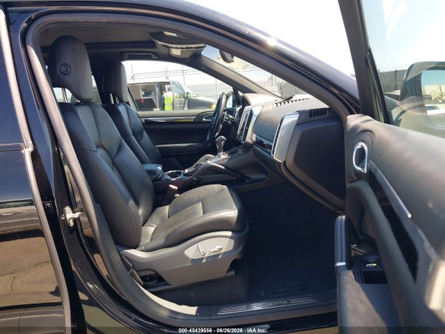 Porsche Cayenne 2018 WP1AA2A24JKA05736 Image 5
